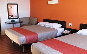 Motel 6 Innisfail